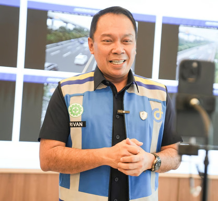 Dirut Jasa Marga Arus Lalu Lintas Kembali Menuju Jabotabek Pada H2 Natal 2025 Mulai Meningkat, Volume Kendaraan Capai 168 Ribu (1)