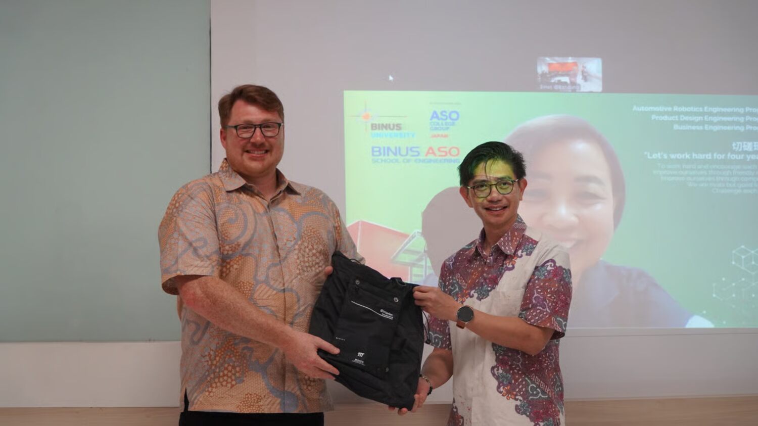 Kolaborasi Lintas Negara BINUS @Bandung, BINUS ASO School of Engineering, Faculty of Engineering dan Arizona State University Inisiasi Program EPICS