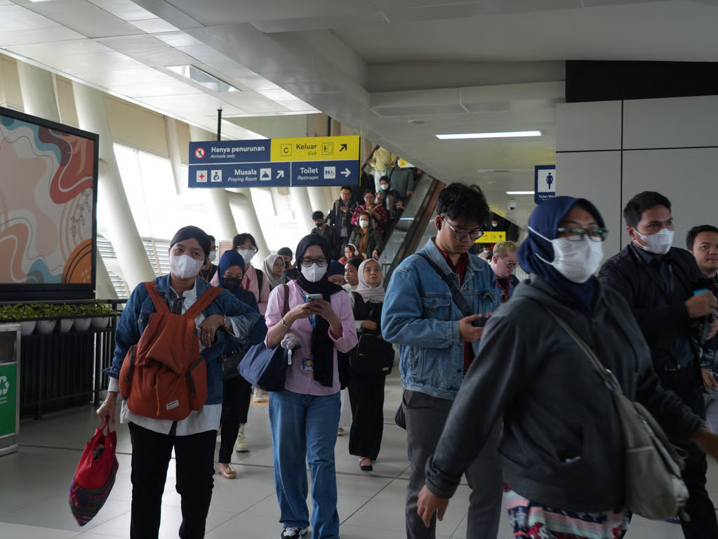 Ini Stasiun Pengguna LRT Jabodebek Terpadat Saat Jam Berangkat Kerja, Didominasi Menuju Jakarta