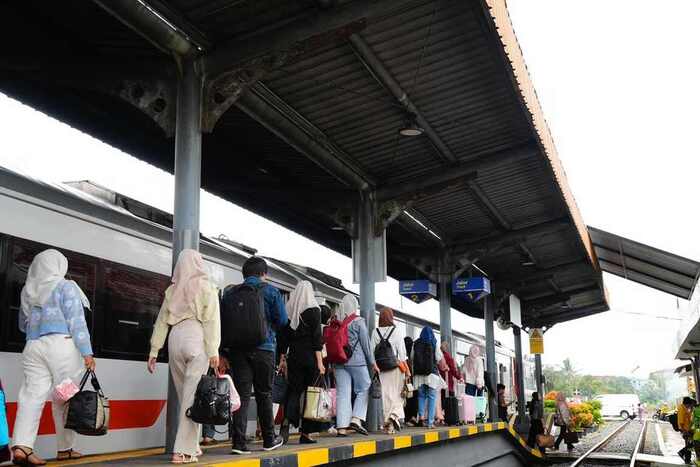 KAI Divre IV Tanjungkarang (1)