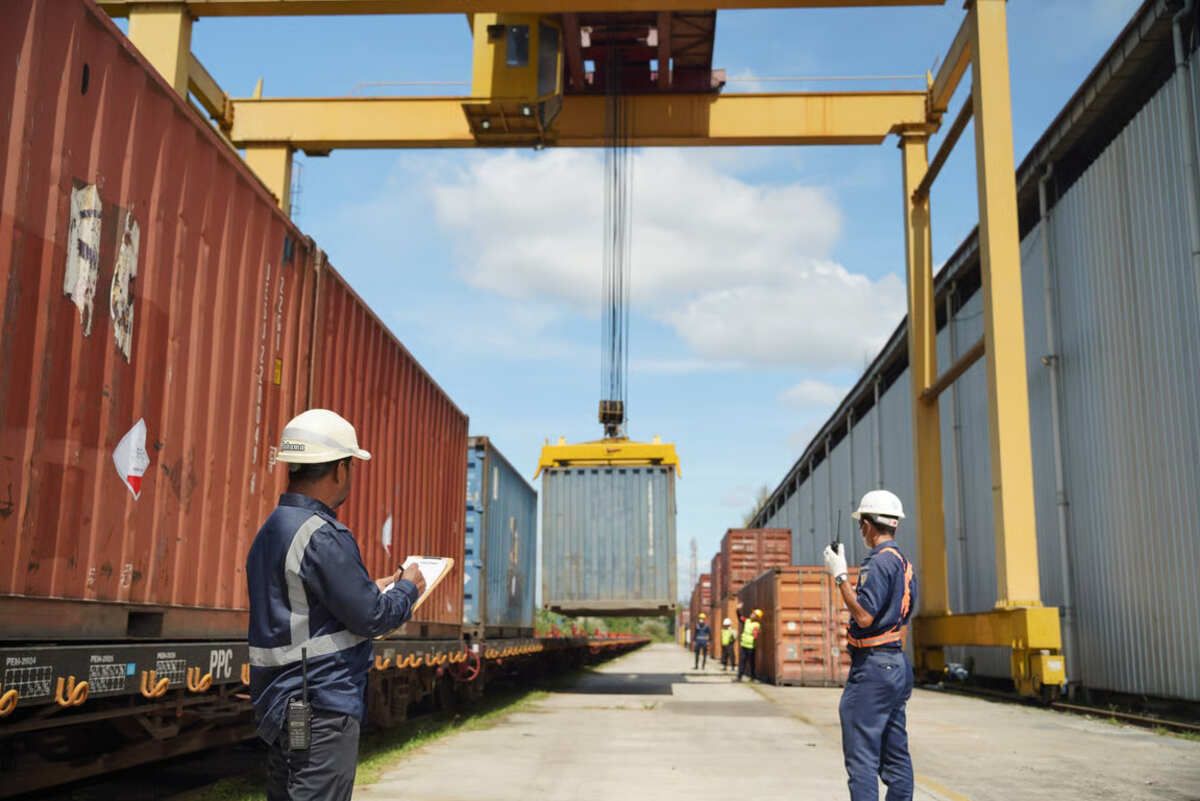 KAI Logistik Kelola 6,8 Juta Ton Angkutan Barang hingga Mei 2026