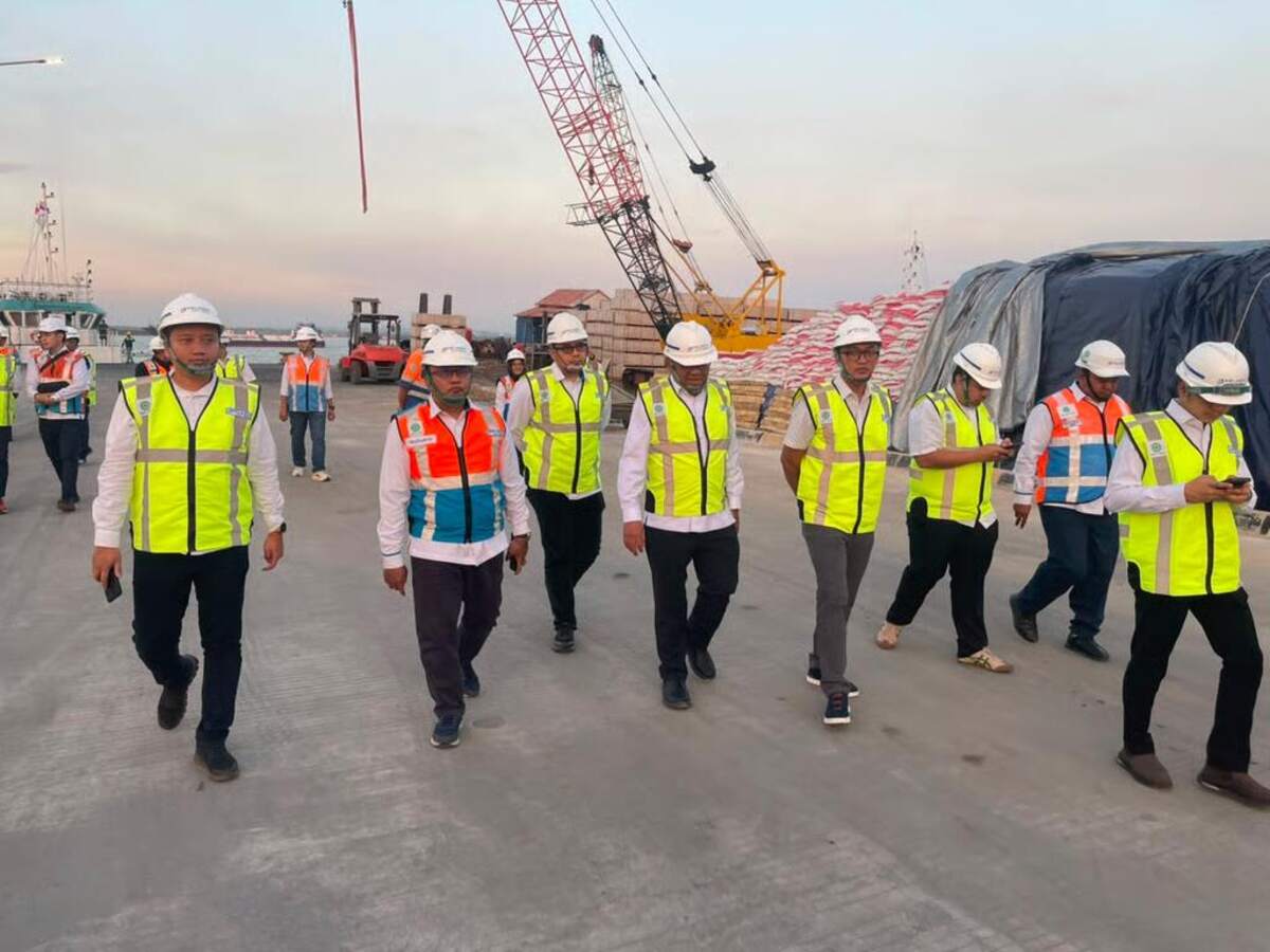 BP BUMN Tinjau Operasional Pelindo Gresik, Perkuat Layanan Logistik Nasional