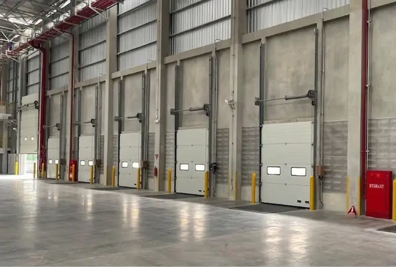 Distributor Brand Industrial Door dan Dock Leveler Premium di Indonesia