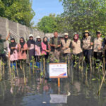 KAI Logistik Lanjutkan Komitmen Keberlanjutan melalui Penanaman 270 Bibit Mangrove