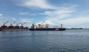 Pelabuhan Krueng Geukueh Berangkatkan Ribuan Ton Biomassa ke Jepang