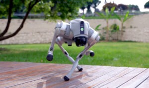 Robot Unitree Go2 untuk Edutainment dan Interaksi Publik.jpg