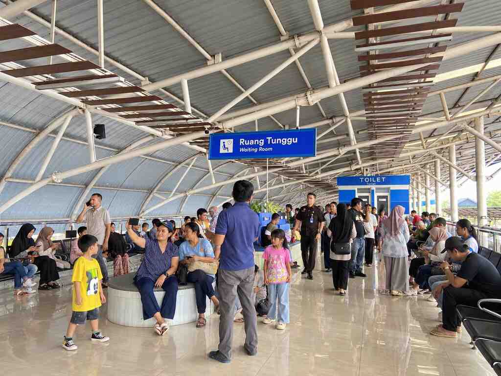 Layanan KA Srilelawangsa relasi Medan–Lubuk Pakam